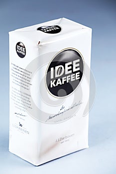 Idee Kaffee pack of grounded coffee, isolated
