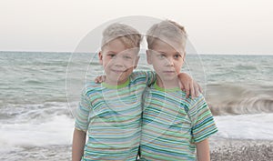 Identical twin children