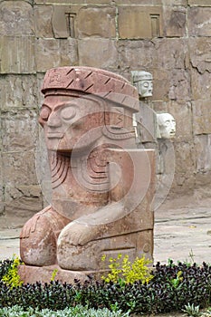 Idol statues from Tiwanaku