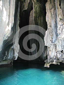 Idyllic nature of Cadlao Island