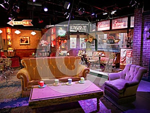 Warner Bros studios - friends famous central perk bar and orange sofa