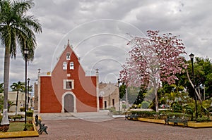 Iglesia de ItzimnÃÂ¡, MÃÂ©rida, Mexico