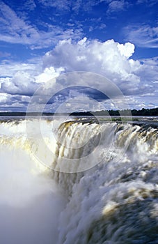 Iguazu Waterfalls in Parque Nacional Iguazu, Garganto del Diablo Salto Union, border of Brazil and Argentina