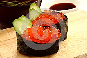 Ikura sushi photo