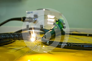 Illuminated flexible endoscope