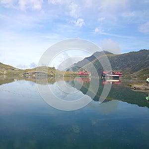 Image of Balea lake and chalet