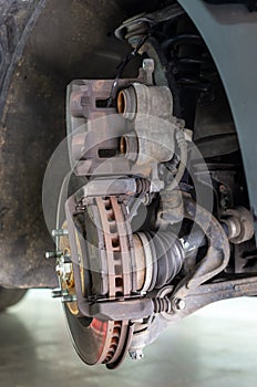 Image of a brake disc and its brake caliper