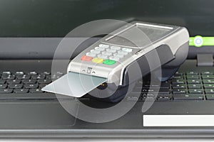 Credit cards reader