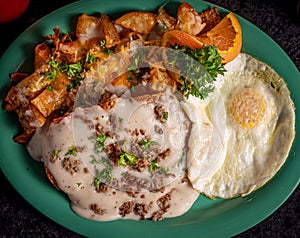 Image of a gravy smother chicken fried steak.