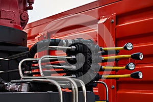 The image of the hydraulic system control crane