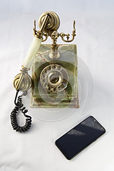 Image of an old telephone from before the 1960s