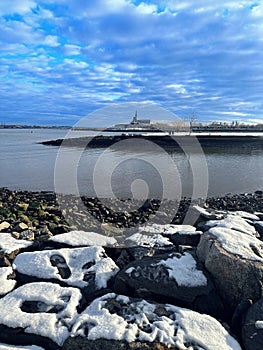 Image of rocks with snow