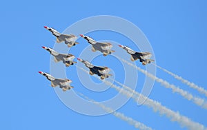 USAF Thunderbirds flying in formation