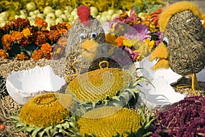 Imitative chicken and flowers