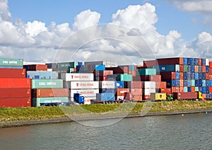 Import export containers