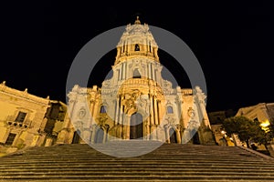 The imposing Saint George Cathedral - Duomo San Giorgio photo