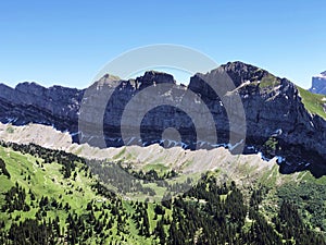 Impressive panoramas from the peaks situated between the Alpine valleys Oberseetal and Waegital or Wagital, Innerthal