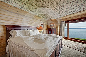 Impressive spacious bedroom photo
