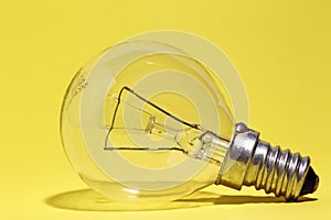 Incandescent bulb