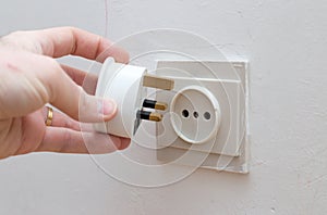 Incompatible electricity plug and socket