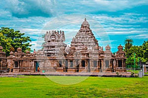 Beautiful Pallava architecture & exclusive sculptures at The Kanchipuram Kailasanathar temple, Oldest temple in Kanchipuram photo