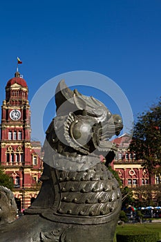 Independence monument and High Court building