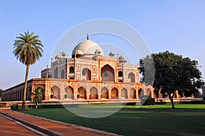 India, Delhi: Humayun tomb photo