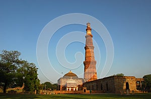 India, Delhi - Qutab Minar photo