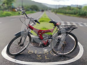 India , maharashtra , NH4 Road with cycle