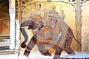 India, Mandawa: colourful frescoes photo