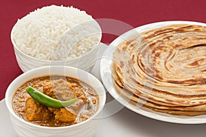 Indian chicken curry meal