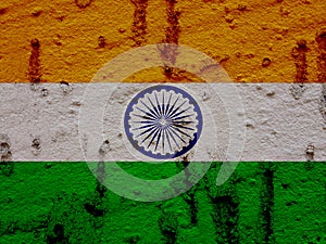 Indio bandera sobre el muro 