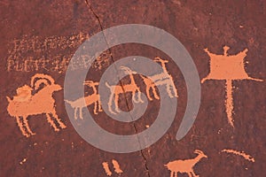 Indian petroglyphs, Newspaper Rock State Historic Monument, Utah, USA