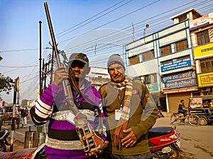 Indian security guard holded gun on road in india oct 2019