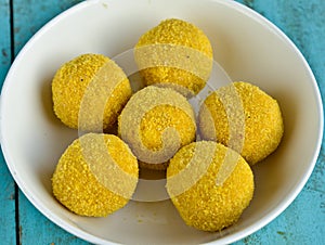 Indian Sweet - Besan laddo