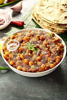 Indian vegetarian curry with chickpeas and spices.