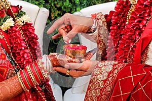 Indian wedding full story with bridal and groom start to end with fashion jewelry & decoration saptapadi samayu javt