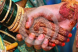 Best Indian Wedding Bride Groom Hands Images, Stock Photos