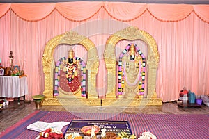 Indian wedding mandap decor - Indian Marriage Halls Hindu wedding stage decoration