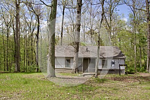 Indiana-Brown-County-Cabin_847748.CR2