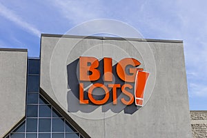 Indianapolis - Circa November 2016: Big Lots Retail Discount Location. Big Lots is a Discount Chain III