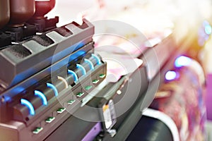 Indicators of cartridges on plotter