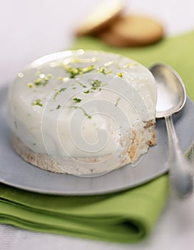 Individual lime cheesecake