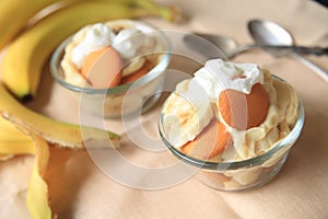 Individual portions of banana pudding