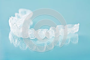 Individual tooth tray for whitening