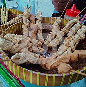 Indonesian chilhood streetfood called bakaran
