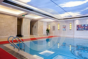 Indoor constant-temperature swimming pool photo