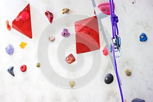 Indoor rock climbing simulation wall for mountaineering or mountain climber training