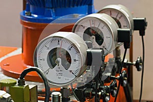 Industrial barometers