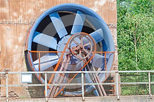 Industrial building, cooling tower, rotor